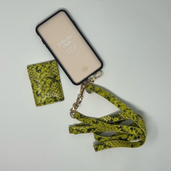 Sonix Green Snakeskin Crossbody Wallet Case iPhone 11Pro/Xs Max - Picture 3 of 6